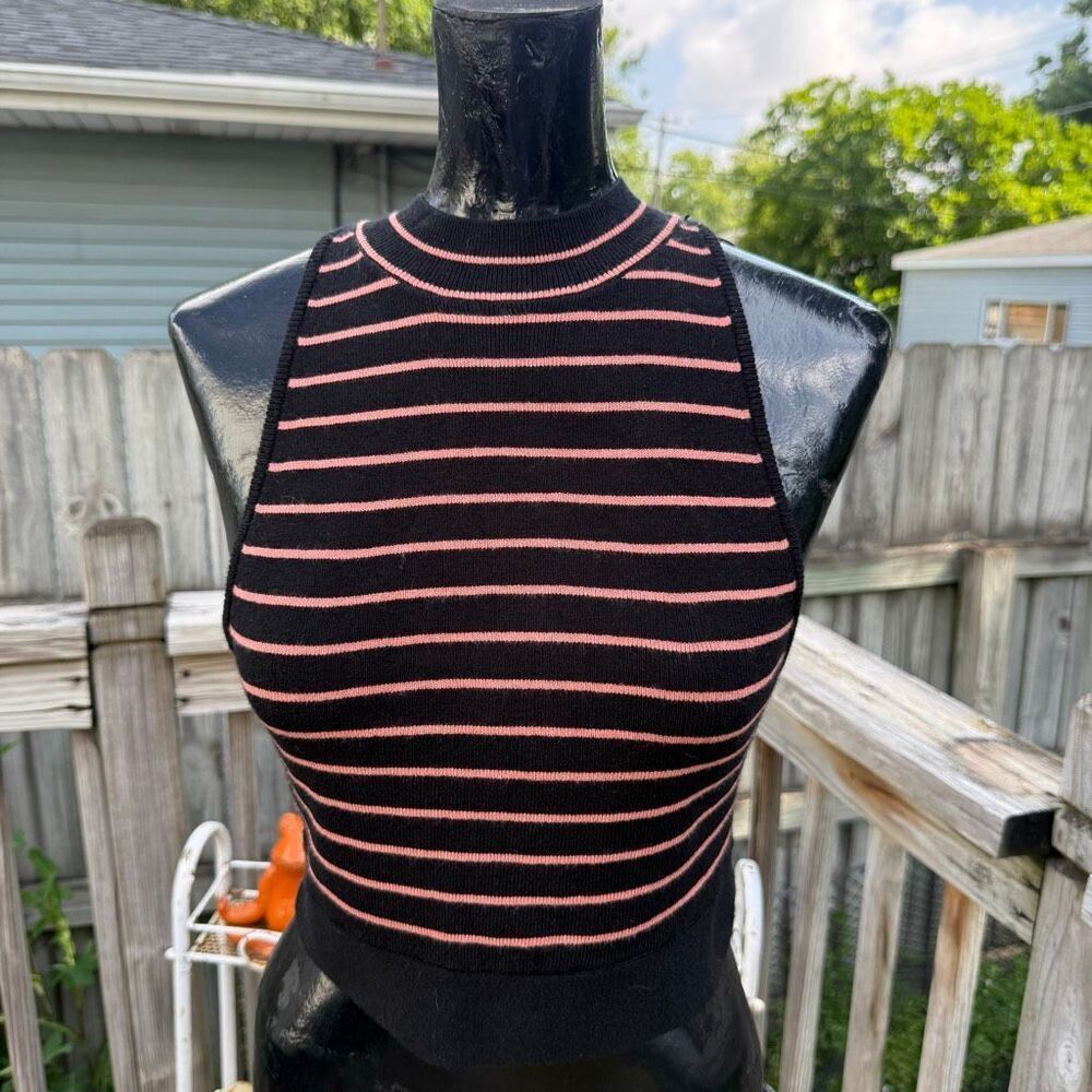 NWT Victoria’s Secret Hook and Eye High Neck Sleeveless Crop Sweater Tank Top